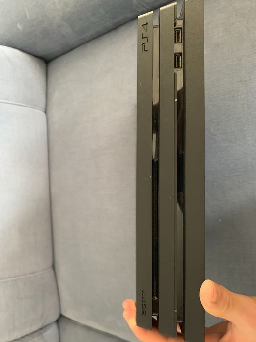 Playstation 4 pro 1 TB