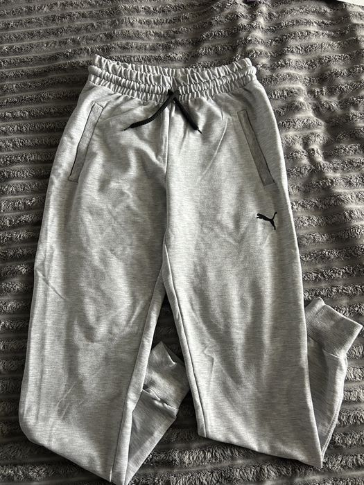 Спортивні сірі штани
