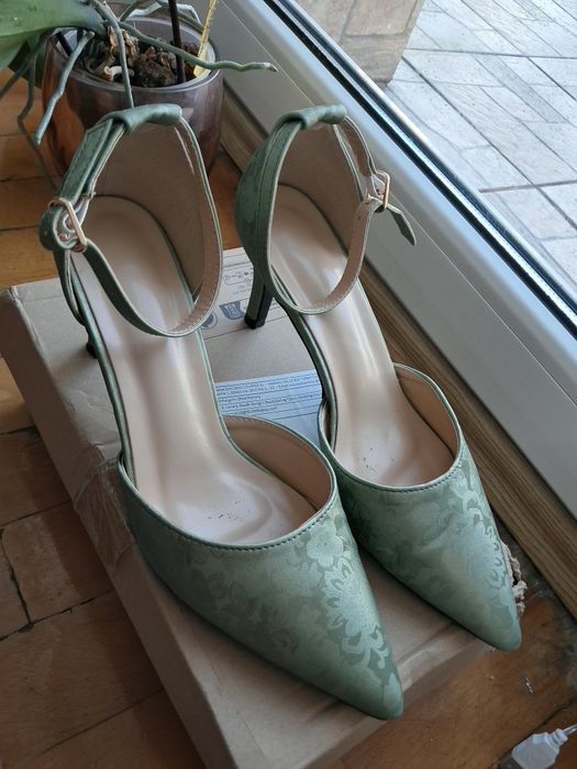 Eleganckie damskie czółenka, rozm 38, 24,5 cm