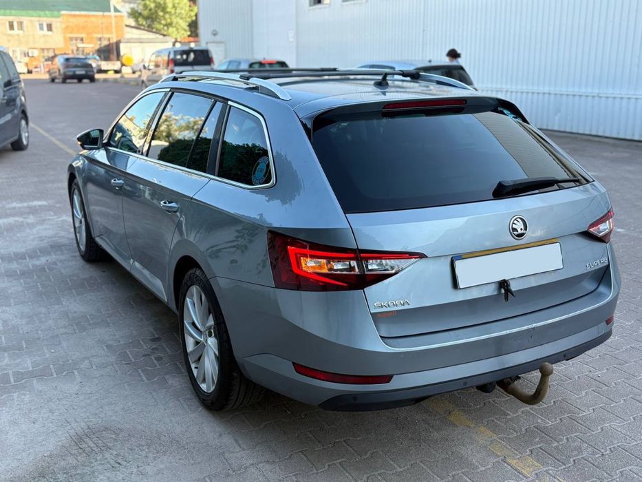 Розборка Skoda Superb3 2.0 Капот Крило Бампер Фара Xenon Двері LED-Стопи Кришка Багажника Фаркоп Радіатори Вентилатори Ремні Безпеки Стойки Пружини