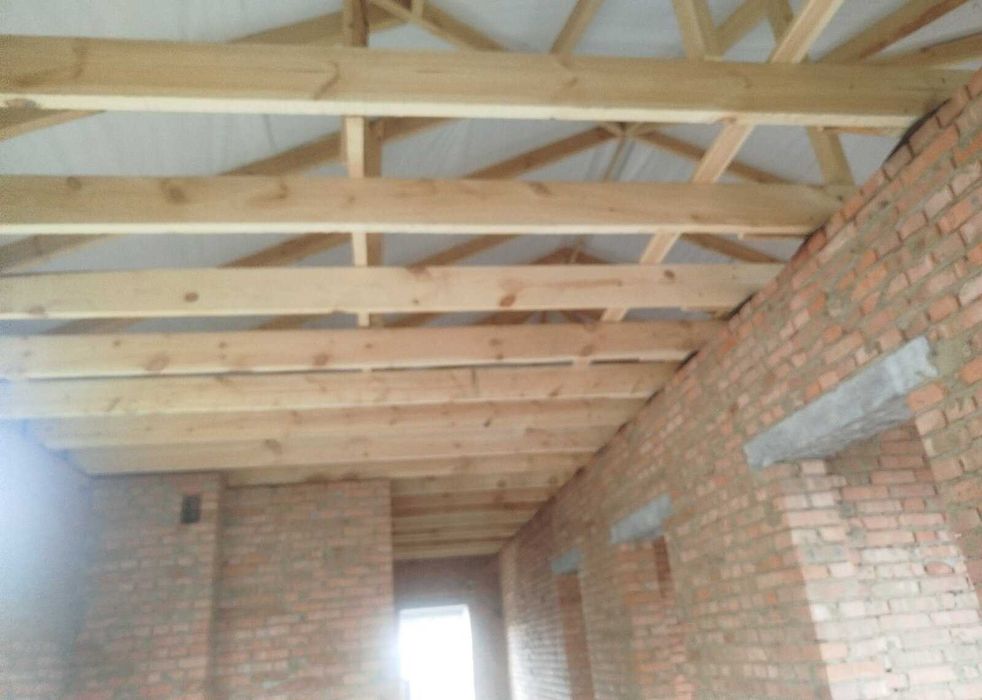 Продаж 1 поверхового будинку з ділянкою