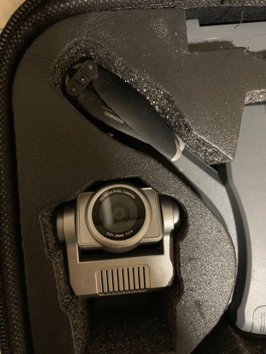 Drone with accessories, like new.64409126477186122