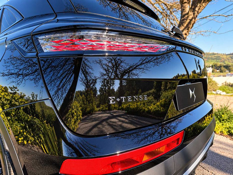 DS7 Crossback E-Tense Performance Line