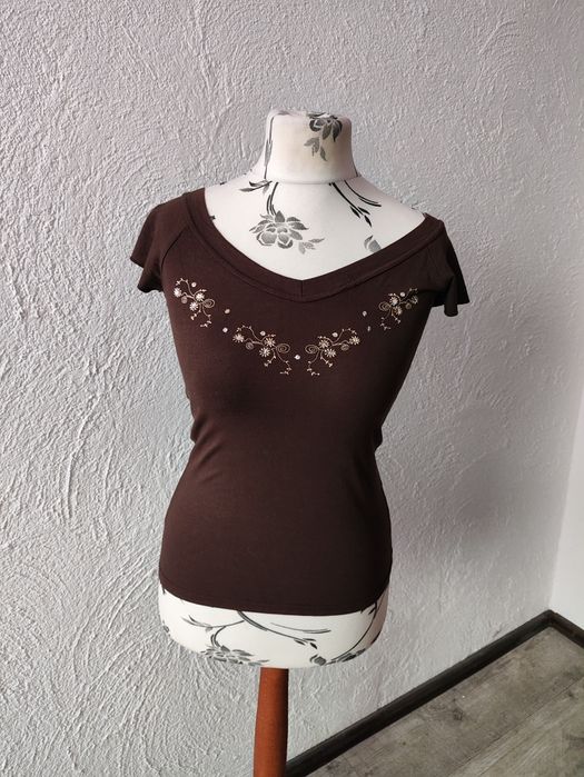 Czekoladowa haftowana bluzka 42 XL zdobiona elastan