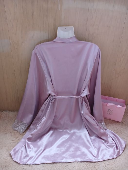 Атласный Халат от Victoria's Secret  оригинал