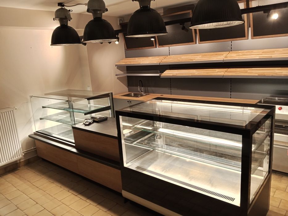 Witryna chłodnicza cukiernicza neutralna lada sprzedaży regał na pieczywo szafka ze zlewem