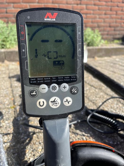 Wykrywacz Metali Minelab Eqinox 800