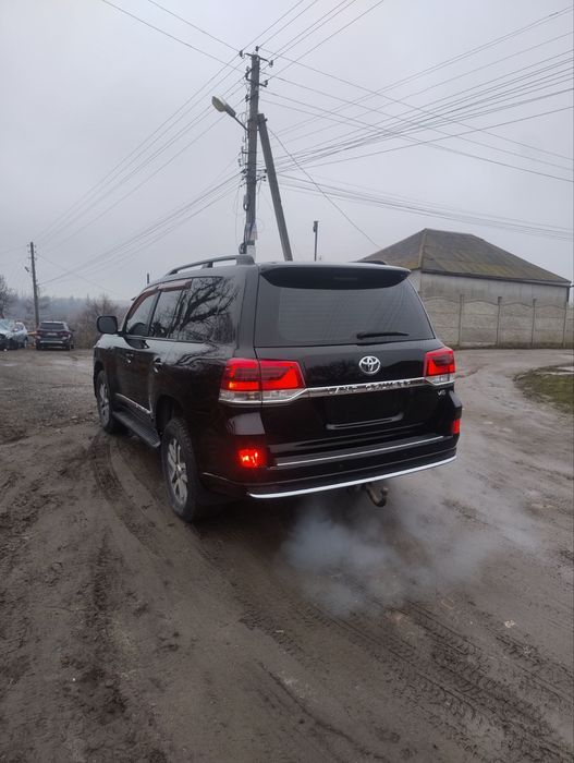 Land Cruser 200.   2010 г.в. 4.5 disel