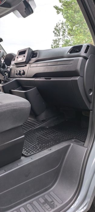 Вантажний автомобіль Renault Master L3H2 2023 рік випуску