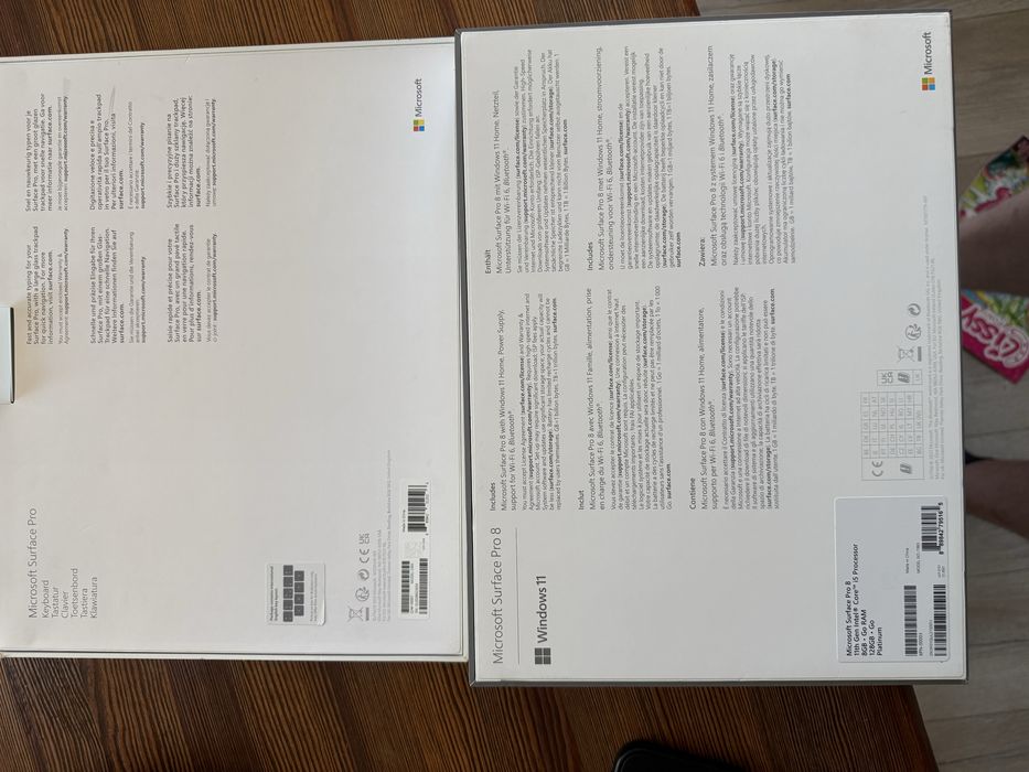 Microsoft Surface Pro 8 + oryginalna klawiatura – uszkodzony ekran