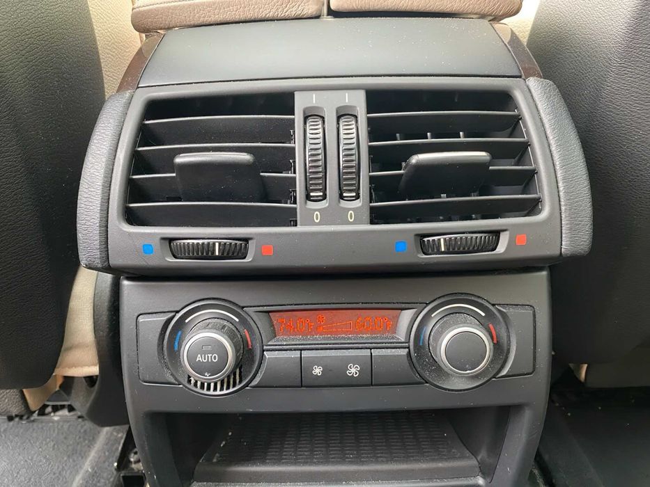BMW X5 xDrive35i Sport Activity      2011