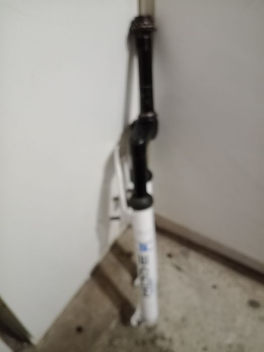 10€ Suspensão para desocupar em bom estado