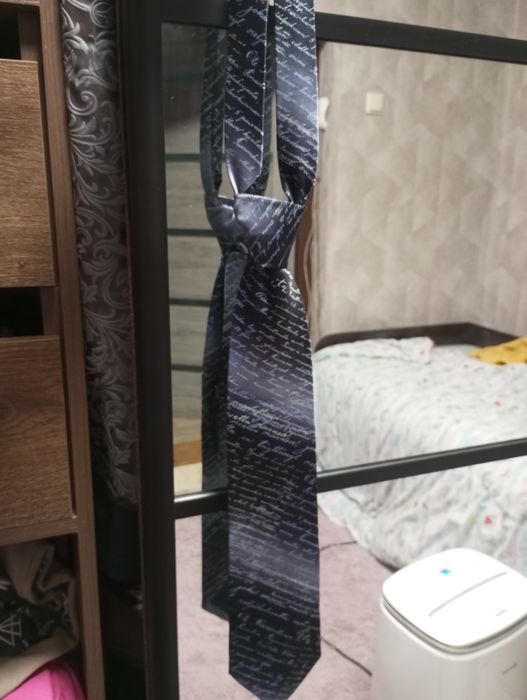 Краватка чоловіча.  Lewiin. 100% silk. Одна в подарунок.