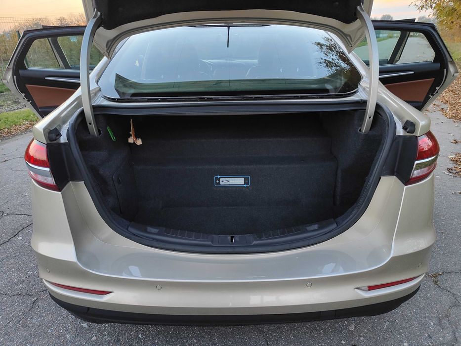 Ford Fusion Energy PlugIn Hybrid Titanium