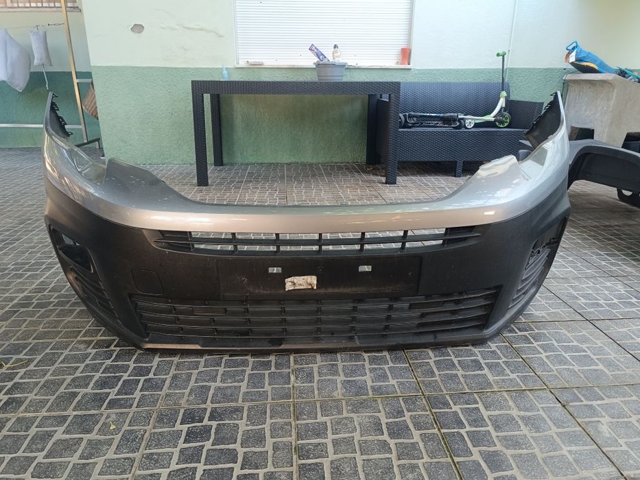 Parachoques Peugeot Partner 2021