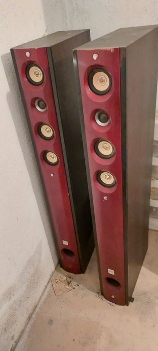 Vendo colunas de som