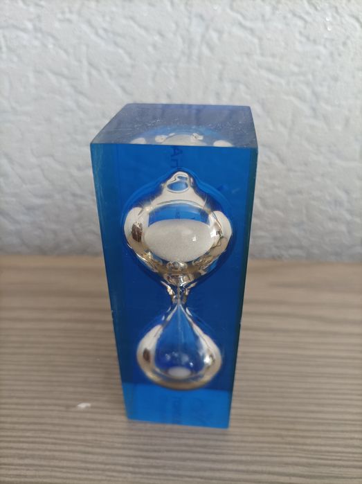 Часы песочные в оргстекле