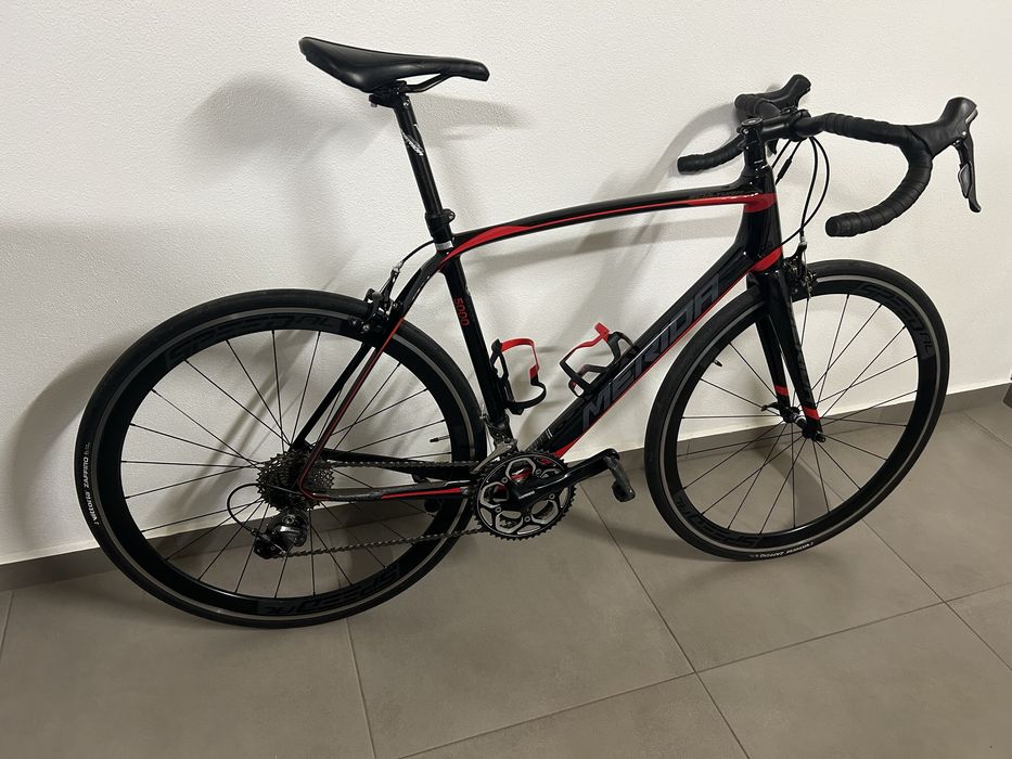 Bicicleta de estrada Merida Scultura 5000 em carbono