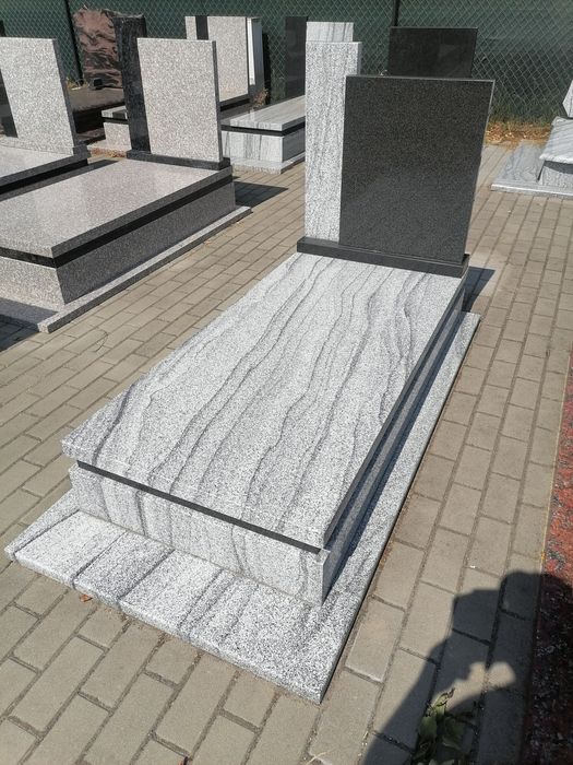 Nagrobki granitowe