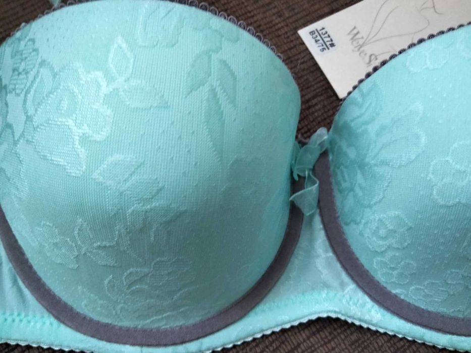 Дуже гарний бюстгальтер балконет бірюзового кольору