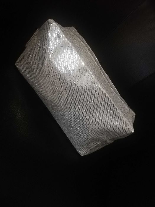 Kosmetyczka duża srebrna brokatowa