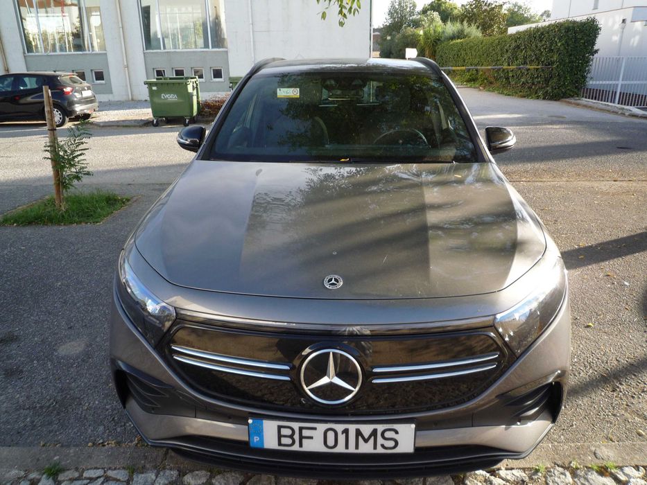 Mercedes-Benz EQA 250 de 2023, com 16.000 kms, na garantia
