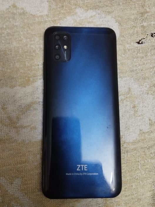 Продам телефон на запчастини або на відновлення