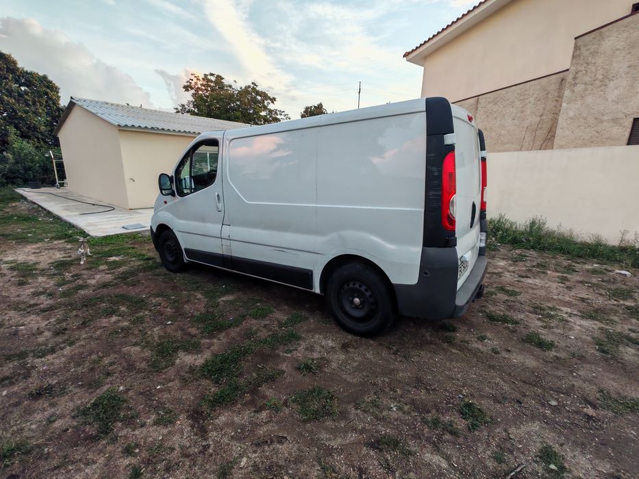 Opel Vivaro F7 2.0 CDTI (3 Lugares) - Caixa Fechada