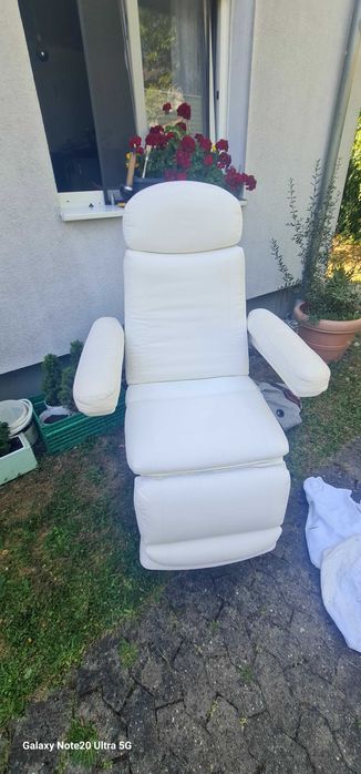 Fotel do manicure elektryczne ustawiany