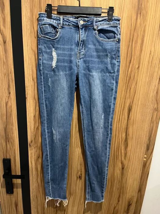 Spodnie jeansy Missguided 38