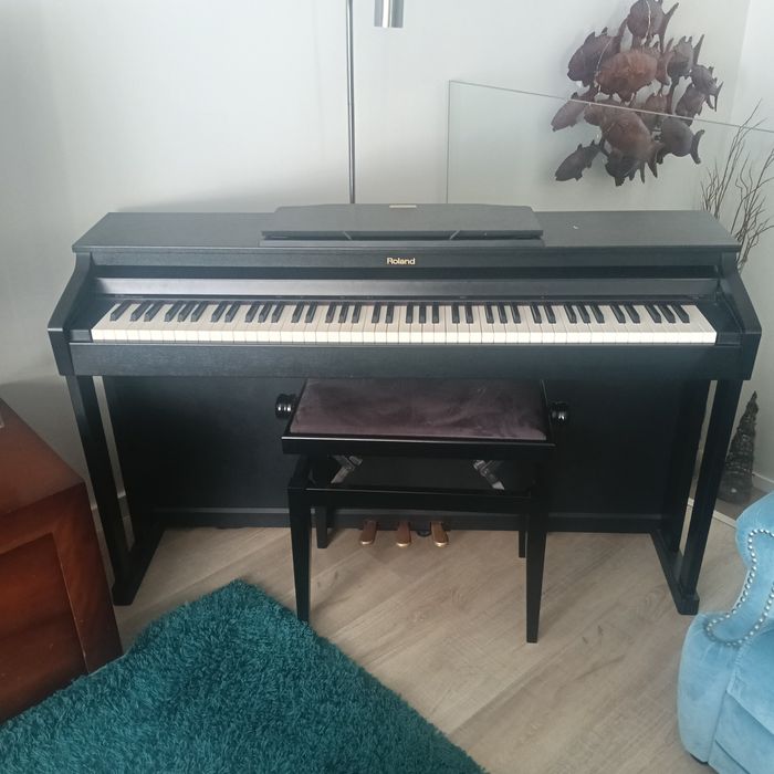 Piano Roland  HP 504