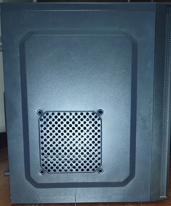 High-performance desktop computer446197535552972803