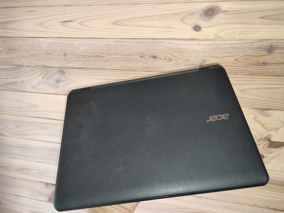 Acer es1-131  ноутбук 11,6" Pentium