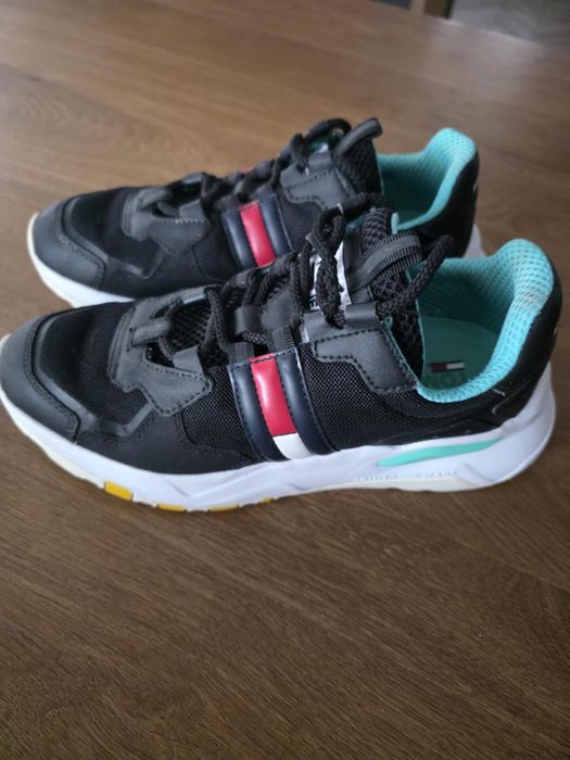 Sprzedam buty tommy helfilger