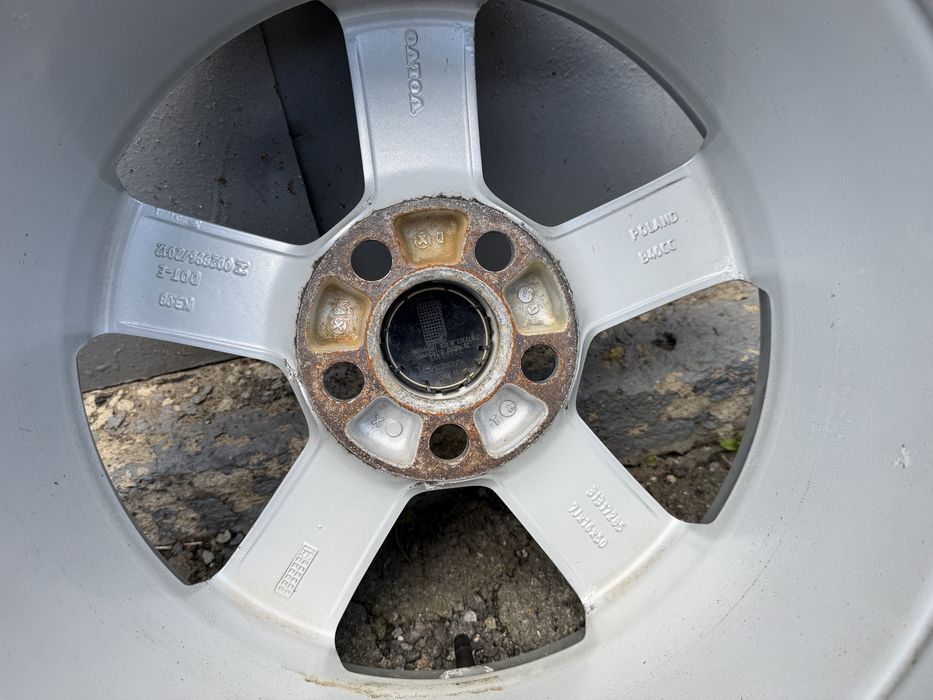 Оригінальні диски Volvo r16 5*108 V40 V50 V70 S40 S50 S60 Ford Focus Mondeo