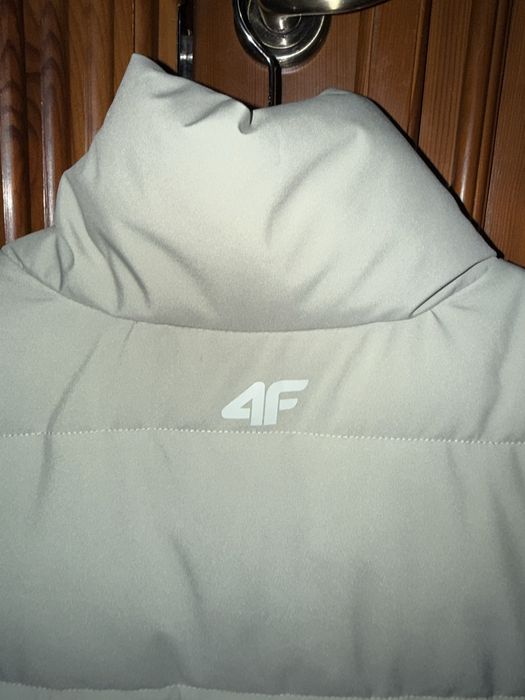 Безрукавка 4F жіноча