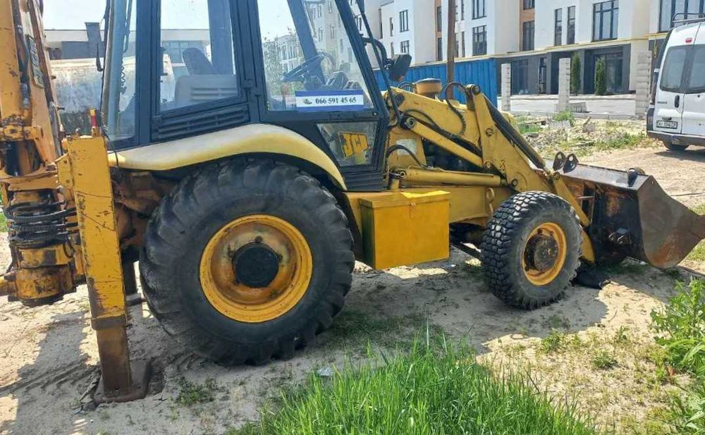 Ескававатор - навантажувач JCB 3CX