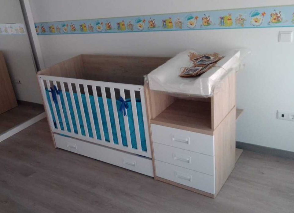 Quarto de bebé, berço reversivel para cama criança