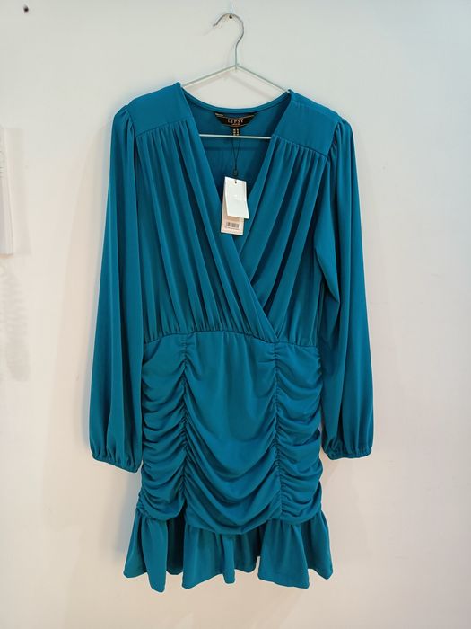 Elegancka turkusowa sukienka Lipsy London