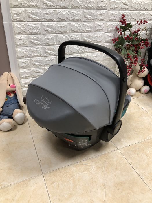 Автокрісло Britax Römer BABY-SAFE3 i-SIZE Група 0+ (0-13 кг) брітакс