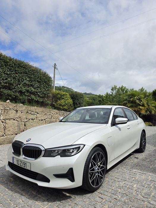 Bmw 330e hibrido plug-in nacional