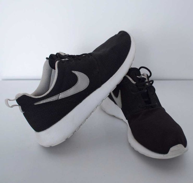 Nike Roshe run buty do biegania czarne silver sneakersy 36