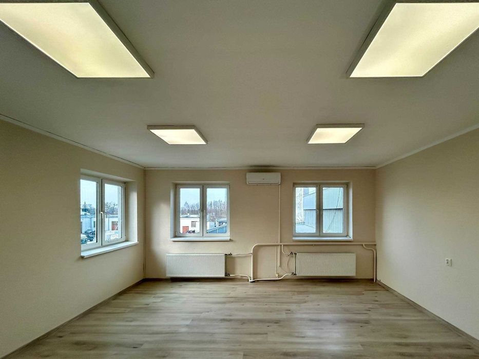 Do wynajęcia – lokale biurowe 60 m² | Parking gratis.