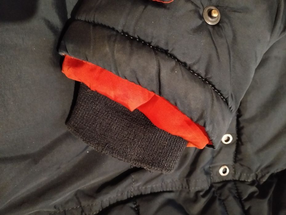 Продам зимову куртку р.44