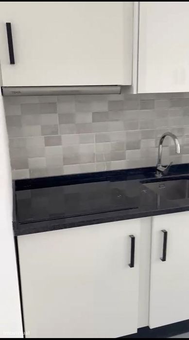 Venda de Apartamento T1 (2 assoalhadas) a Estrear, Apelação, Loures.
