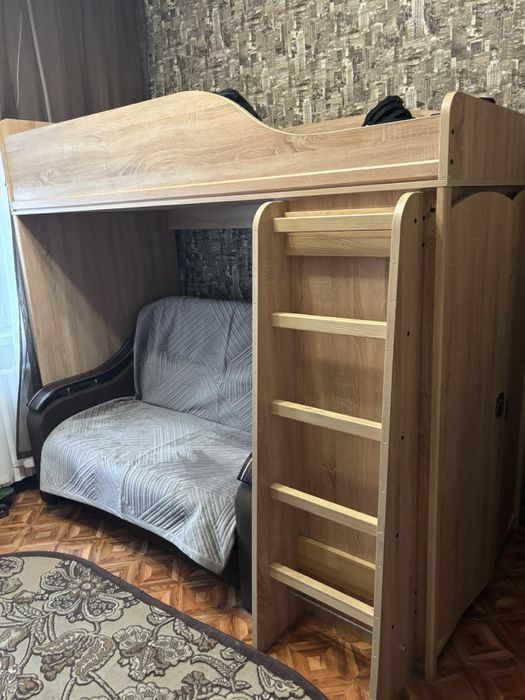 Ліжко-горище( чердак) зі сходами та боковою шафою
