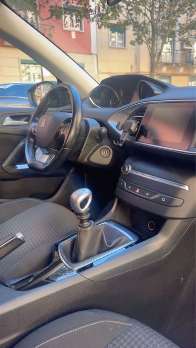 Peugeot 308 SW 131 cavalos e 1,5 diesel - não foi uber