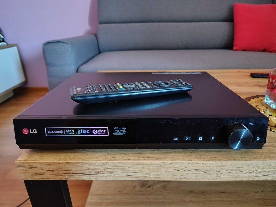 Blu-ray LG 3D  BH 4030s z Głośnikami..