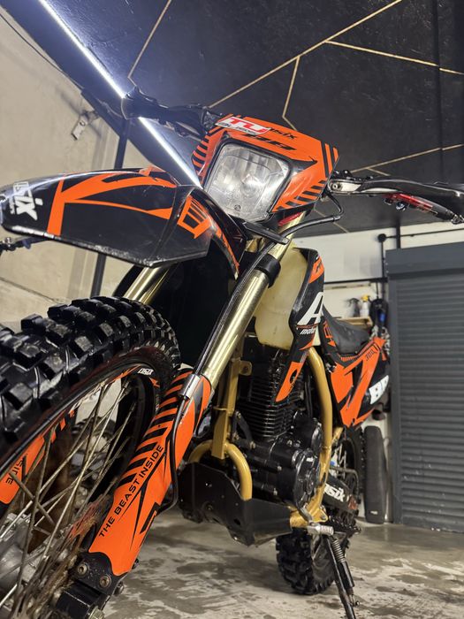 Cross Enduro Asix xb 88 300 - zebatka 52z, handbary, klamki