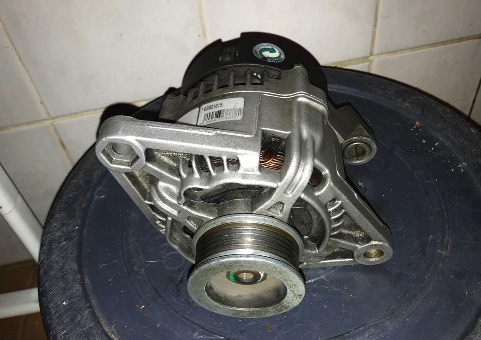 Alternador para Fiat Punto MK1 - 176 Diesel.